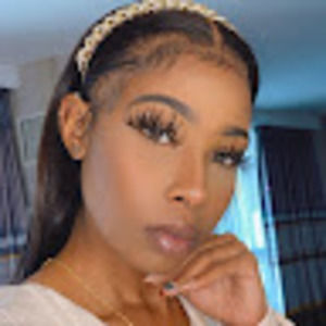 Meet your Posher, Nadia